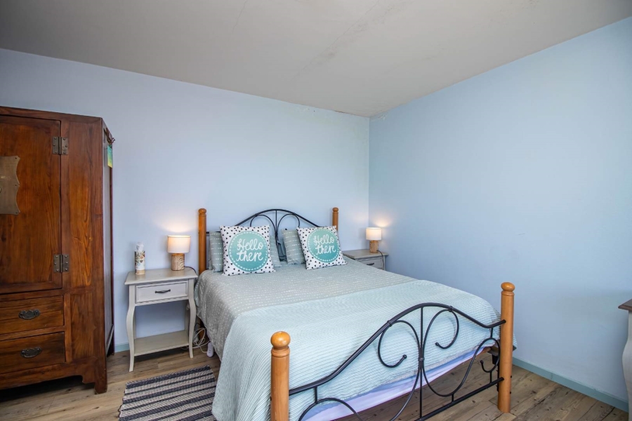 5 Bedroom Property for Sale in Stilbaai Wes Western Cape